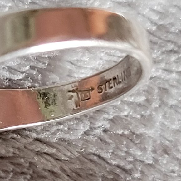 Vintage Native American Handmade Sterling Silver Turquoise Ring - Picture 2 of 7